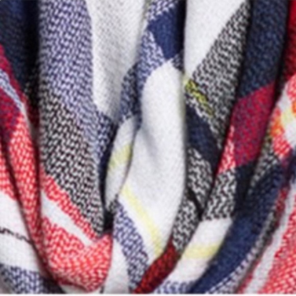 Ruggine Multicolor Plaid Oversized Scarf - Picture 4 of 4